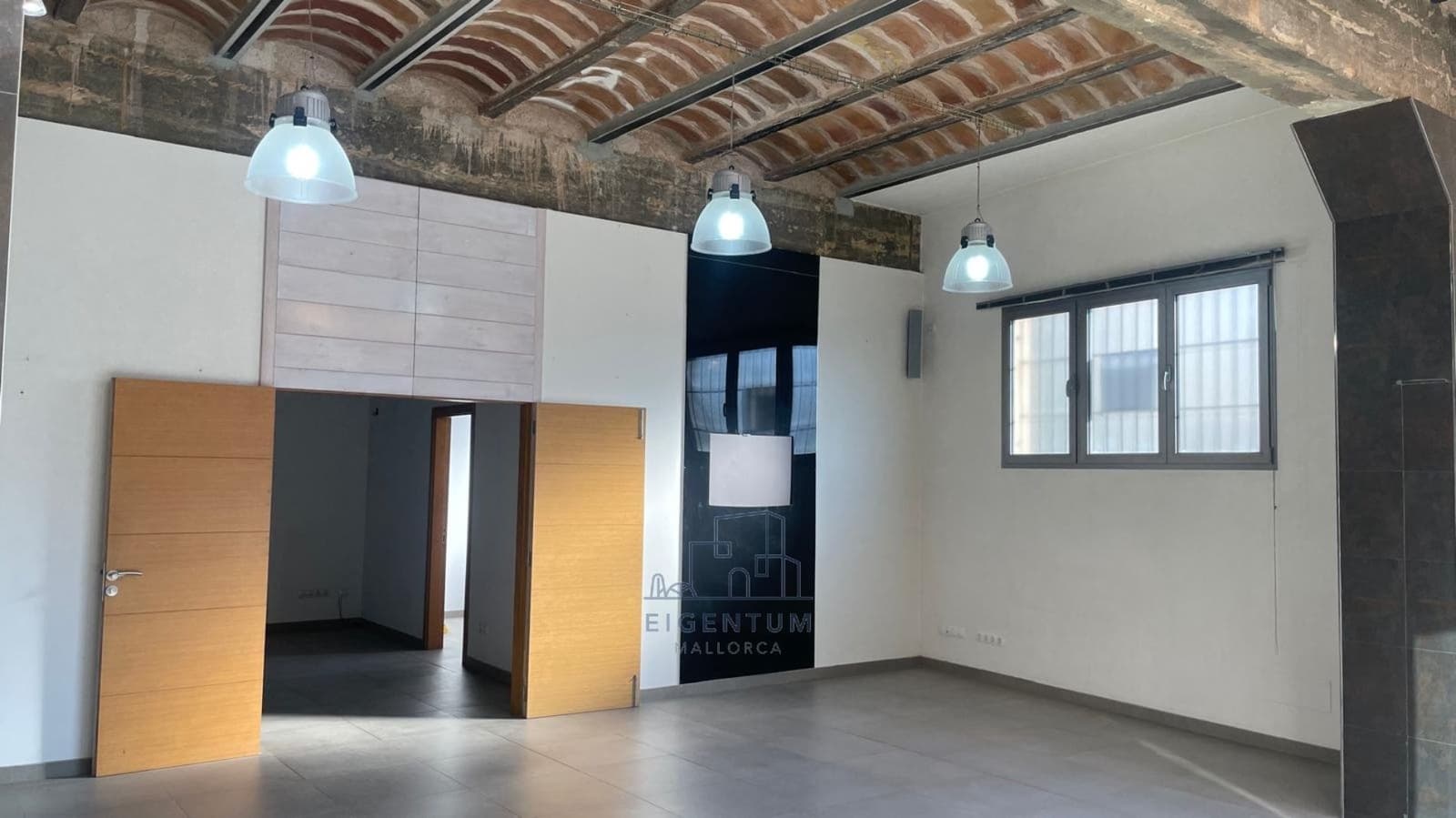 Local Commercial à louer à Manacor - 1 500 € (Ref: 10158155)
