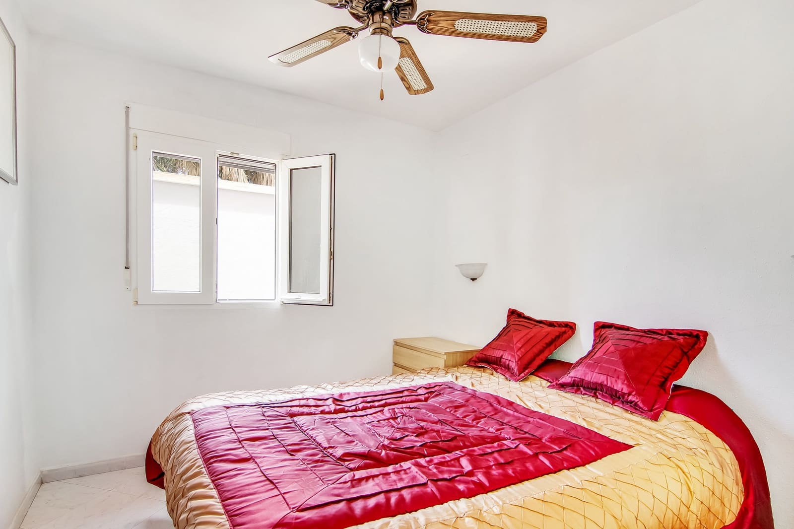 4 sypialnia Willa na sprzedaż w Javea / Xabia z basenem garażem - 495 000 € (Ref: 7730444)