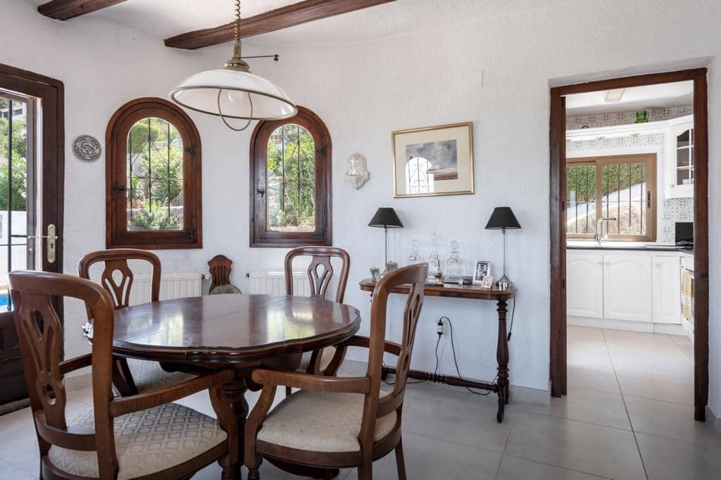 5 bedroom Villa for sale in Javea / Xabia with pool garage - € 849,000 (Ref: 7786463)