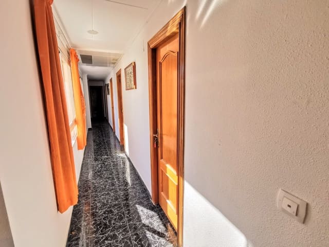 10 soveværelse Lejlighed til salg i Arenal, Javea / Xàbia - € 350.000 (Ref: 7835656)