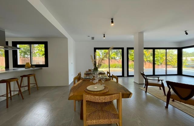 3 soveværelse Villa til salg i Javea / Xàbia med swimmingpool garage - € 875.000 (Ref: 8125065)