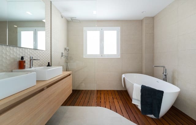 5 slaapkamer Rijtjeshuis te koop in Alhama Springs, Altea met zwembad garage - € 1.140.000 (Ref: 8420744)