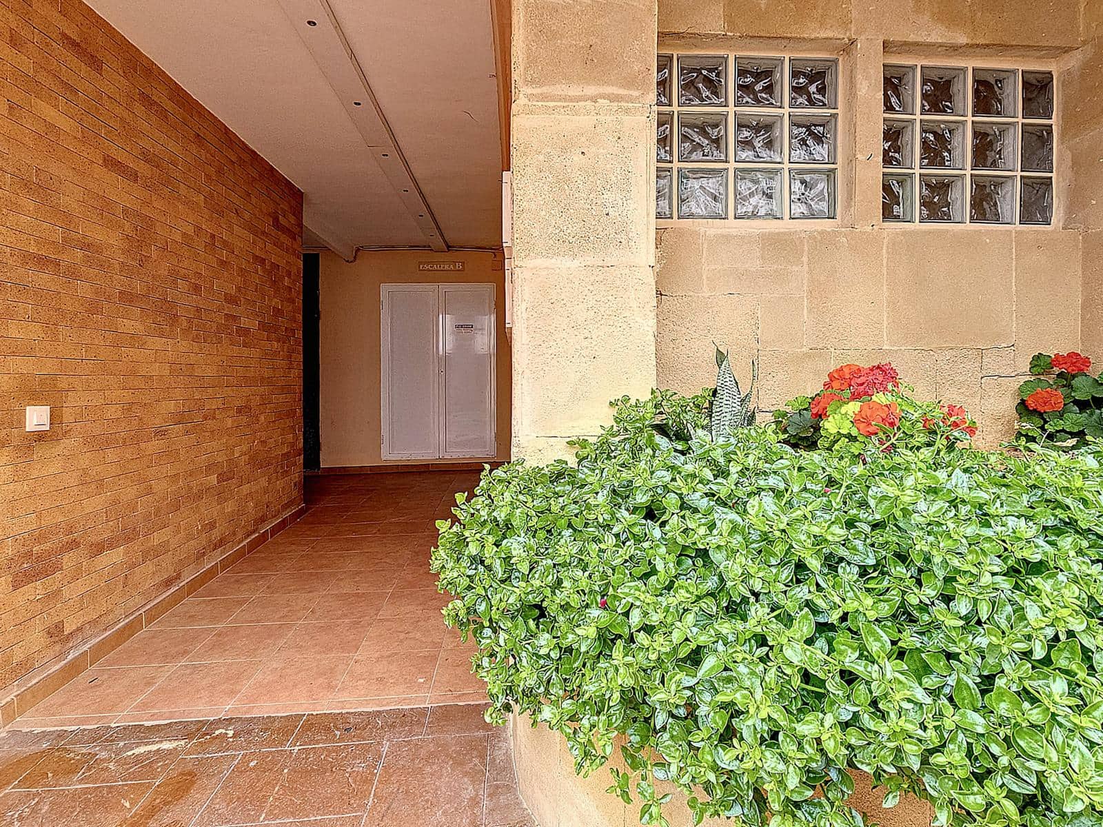 2 soveværelse Lejlighed til salg i Javea / Xabia med garage - € 245.000 (Ref: 8478159)