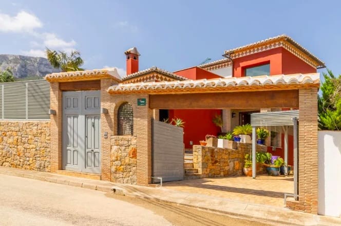 4 chambre Villa/Maison à vendre à Denia avec piscine garage - 895 000 € (Ref: 8577860)