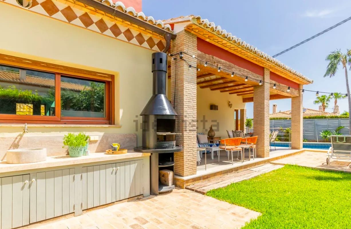 4 chambre Villa/Maison à vendre à Denia avec piscine garage - 895 000 € (Ref: 8577860)