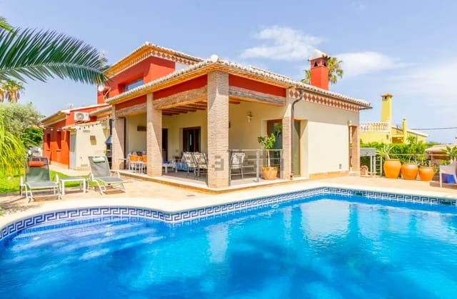 4 chambre Villa/Maison à vendre à Dénia avec piscine garage - 895 000 € (Ref: 8577860)