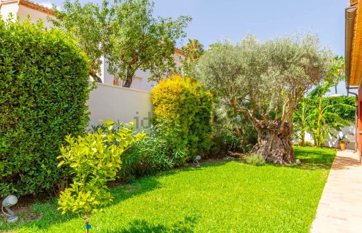 4 chambre Villa/Maison à vendre à Denia avec piscine garage - 895 000 € (Ref: 8577860)