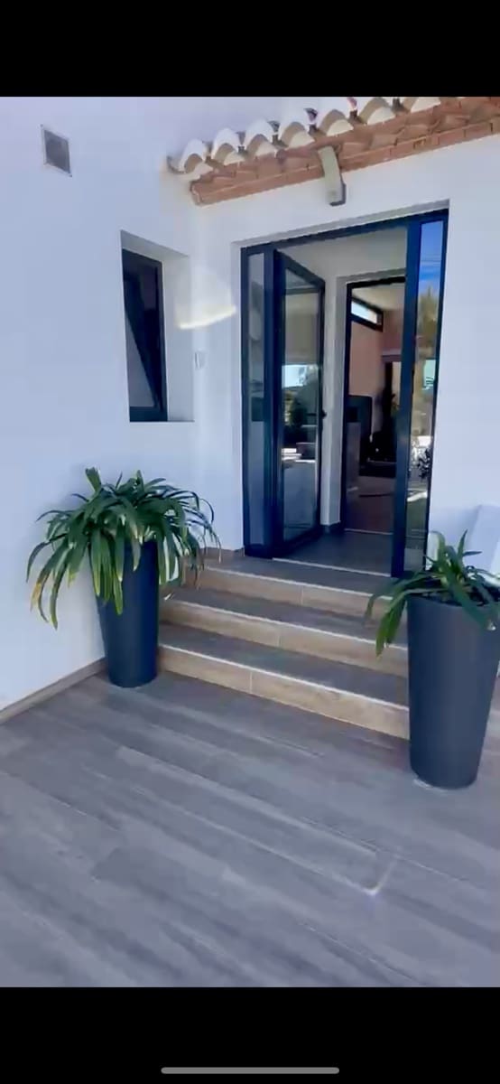 4 soverom Villa til salgs i Javea / Xabia med svømmebasseng garasje - € 1 350 000 (Ref: 8595864)