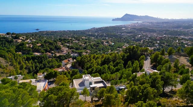 4 sypialnia Willa na sprzedaż w Altea z basenem garażem - 2 135 000 € (Ref: 8988858)