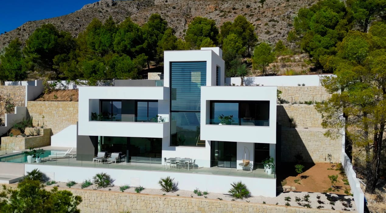 4 sypialnia Willa na sprzedaż w Altea z basenem garażem - 2 135 000 € (Ref: 8988858)