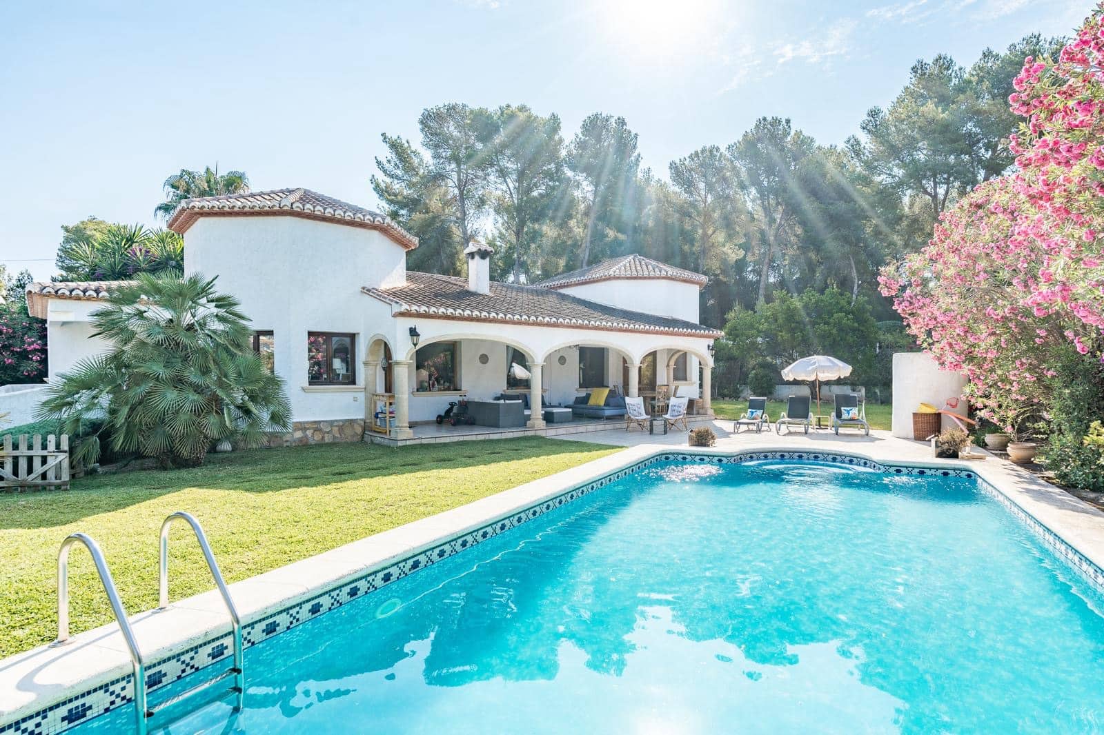 4 slaapkamer Villa te koop in Javea / Xabia met zwembad garage - € 795.000 (Ref: 9163085)