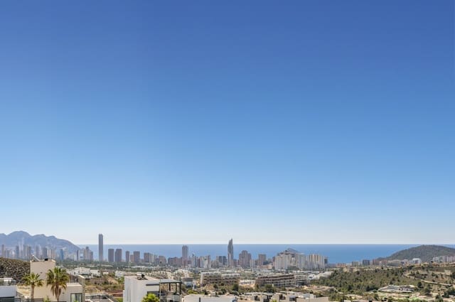 4 sypialnia Willa na sprzedaż w Benidorm z basenem garażem - 555 000 € (Ref: 9500324)