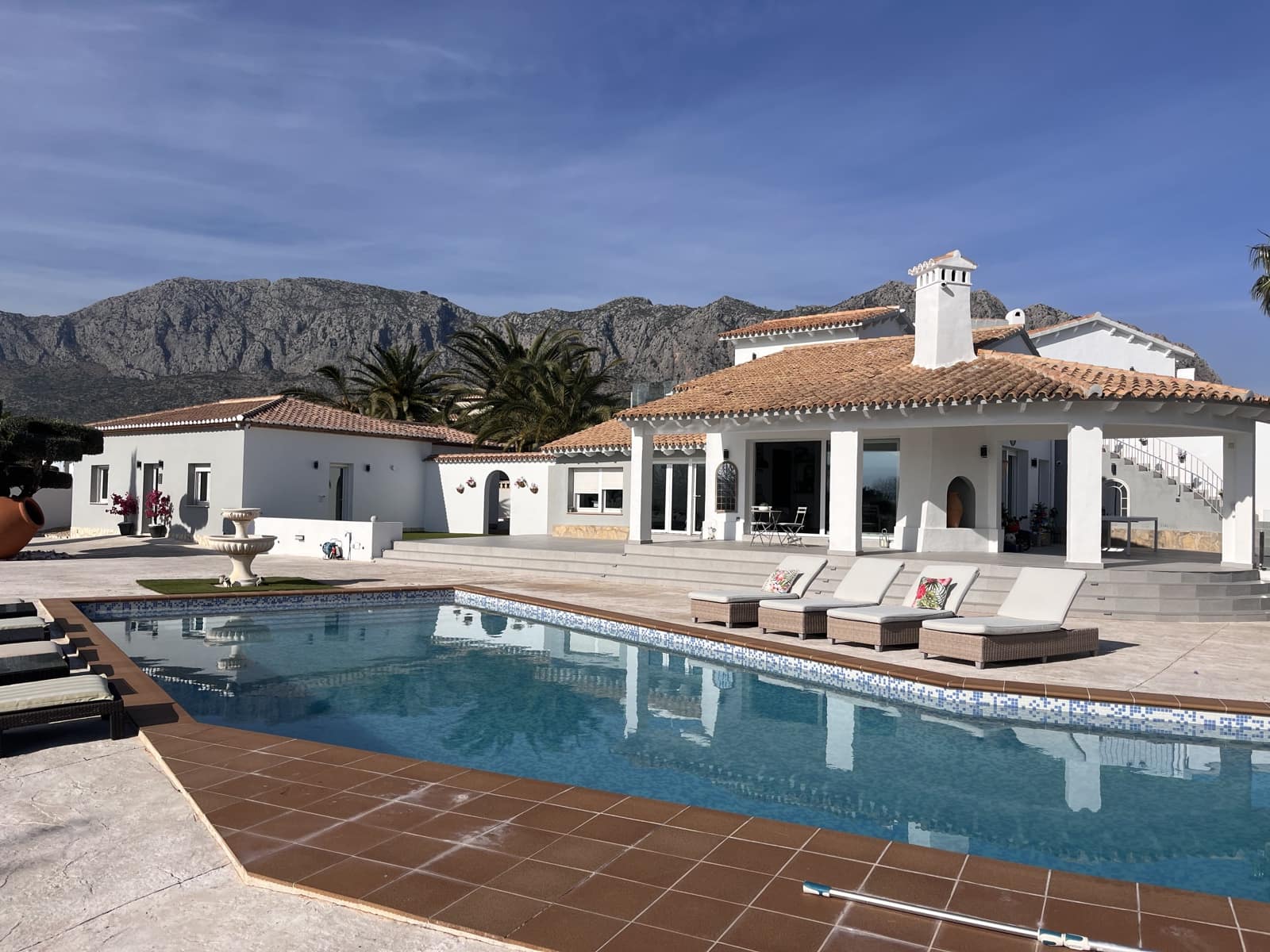 5 makuuhuone Huvila myytävänä paikassa Beniarbeig mukana uima-altaan 
autotalli - 1 490 000 € (Ref: 9510097)