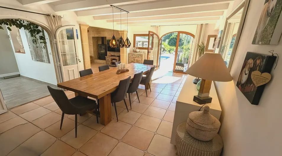 5 makuuhuone Huvila myytävänä paikassa Javea / Xabia mukana uima-altaan 
autotalli - 1 590 000 € (Ref: 9802758)