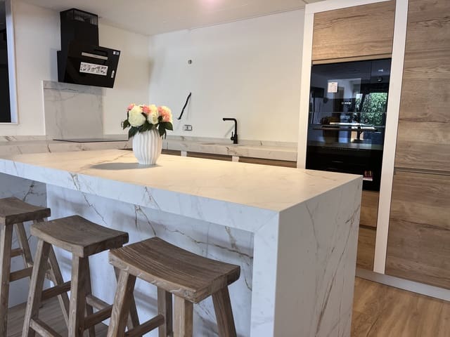 6 sovrum Villa att hyra i El Montgó, Dénia med pool garage - 4 000 € (Ref: 9911455)