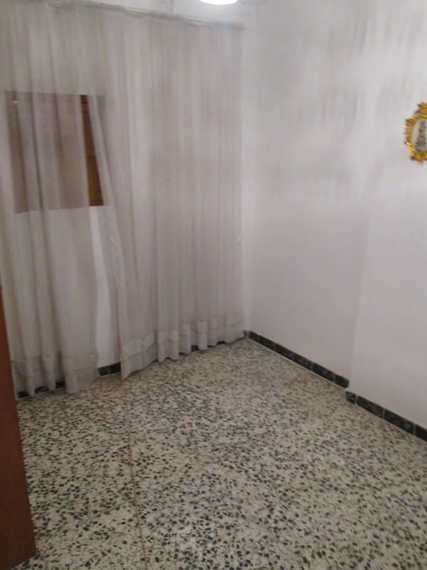 5 soveværelse Byhus til salg i Pocicas - € 49.000 (Ref: 4304633)