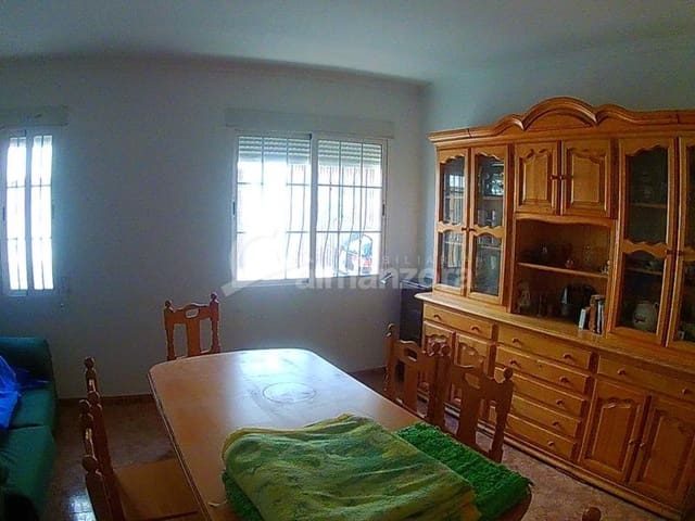 Casa de 6 habitaciones en Chirivel en venta - 185.000 € (Ref: 4580738)