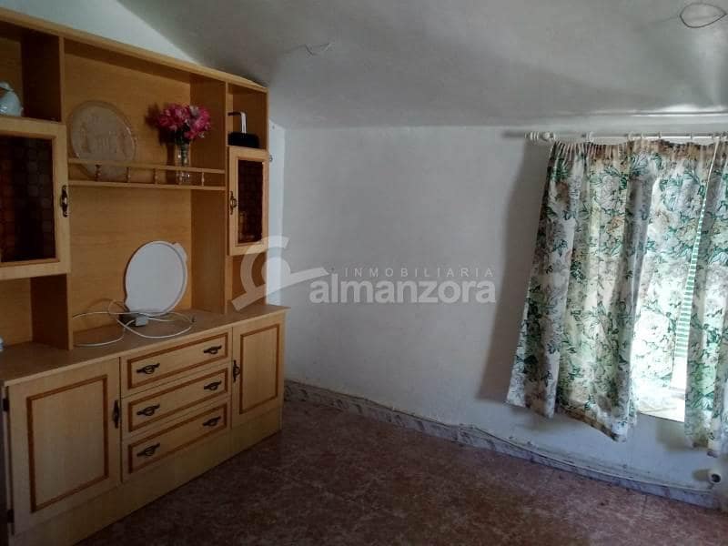 5 makuuhuone Omakotitalo myytävänä paikassa Oria - 89 000 € (Ref: 4756829)