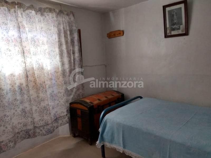 5 makuuhuone Omakotitalo myytävänä paikassa Oria - 89 000 € (Ref: 4756829)