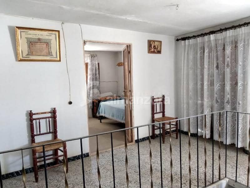 5 makuuhuone Omakotitalo myytävänä paikassa Oria - 89 000 € (Ref: 4756829)