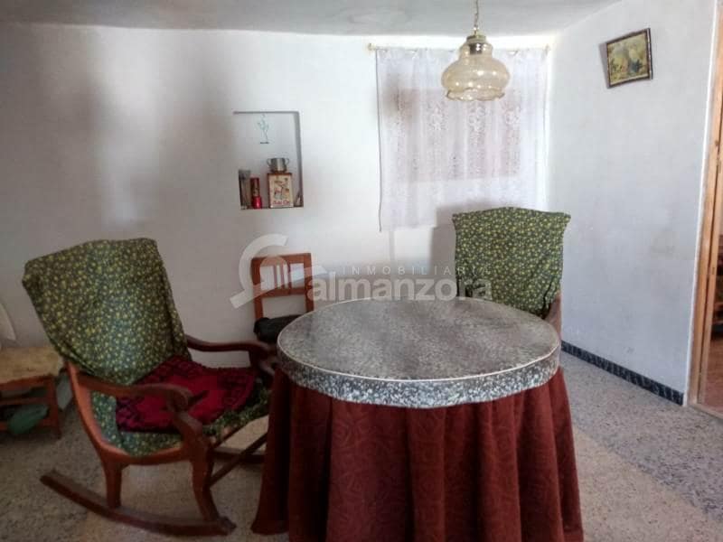 5 makuuhuone Omakotitalo myytävänä paikassa Oria - 89 000 € (Ref: 4756829)