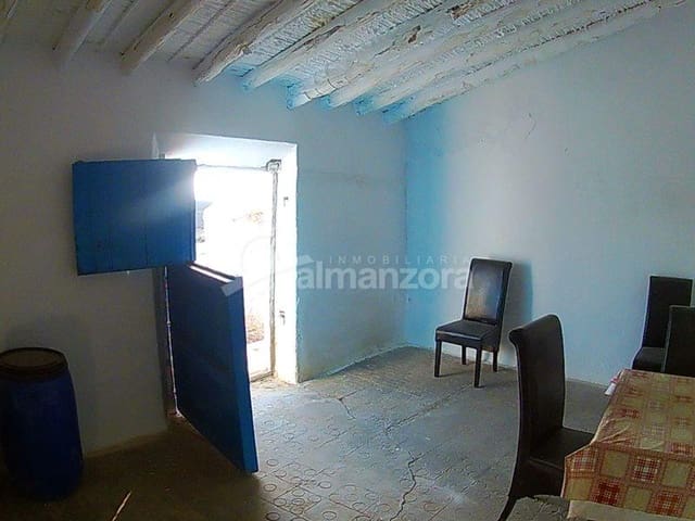 Maalaistalo myytävänä paikassa Lorca - 125 000 € (Ref: 5572595)