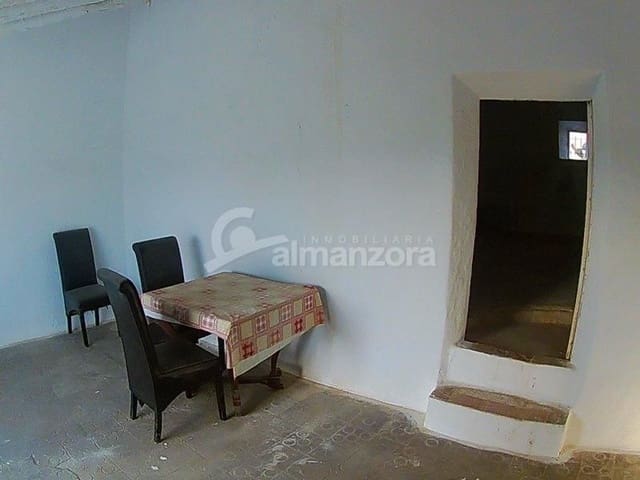 Maalaistalo myytävänä paikassa Lorca - 125 000 € (Ref: 5572595)