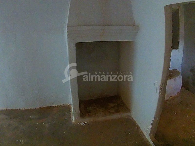 Maalaistalo myytävänä paikassa Lorca - 125 000 € (Ref: 5572595)