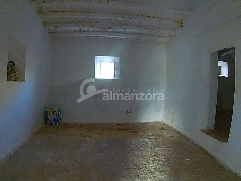 Maalaistalo myytävänä paikassa Lorca - 125 000 € (Ref: 5572595)