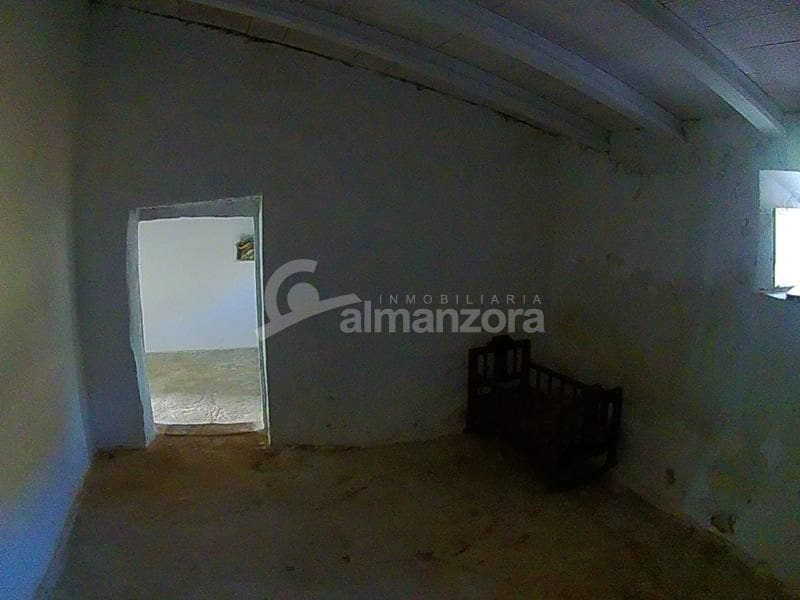 Maalaistalo myytävänä paikassa Lorca - 125 000 € (Ref: 5572595)