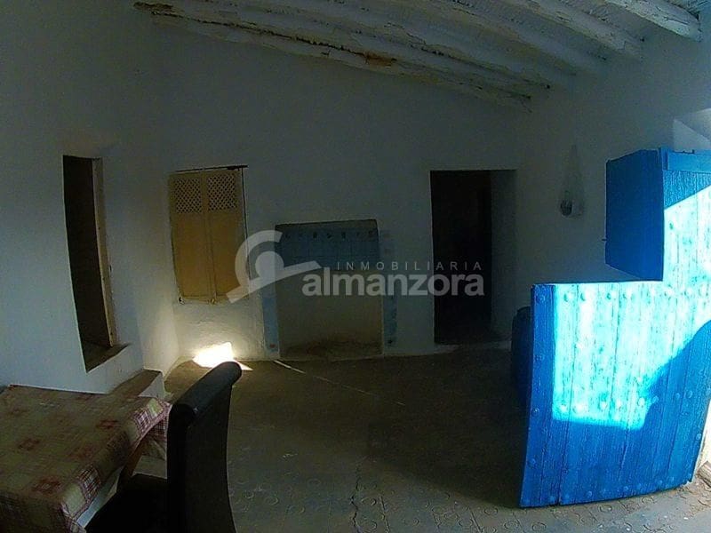 Maalaistalo myytävänä paikassa Lorca - 125 000 € (Ref: 5572595)