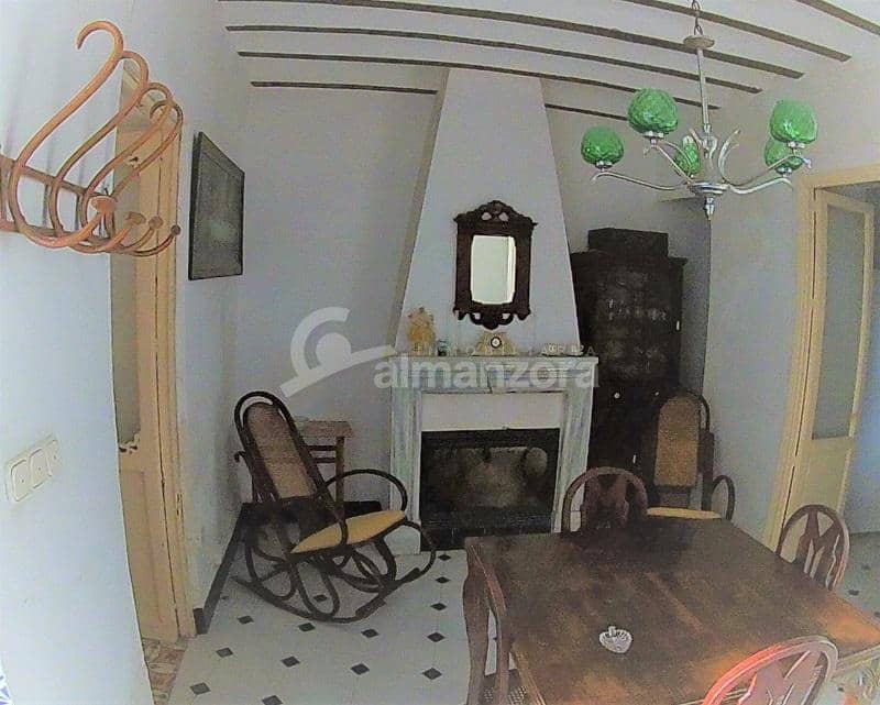 4 slaapkamer Huis te koop in Albox - € 75.000 (Ref: 5985450)