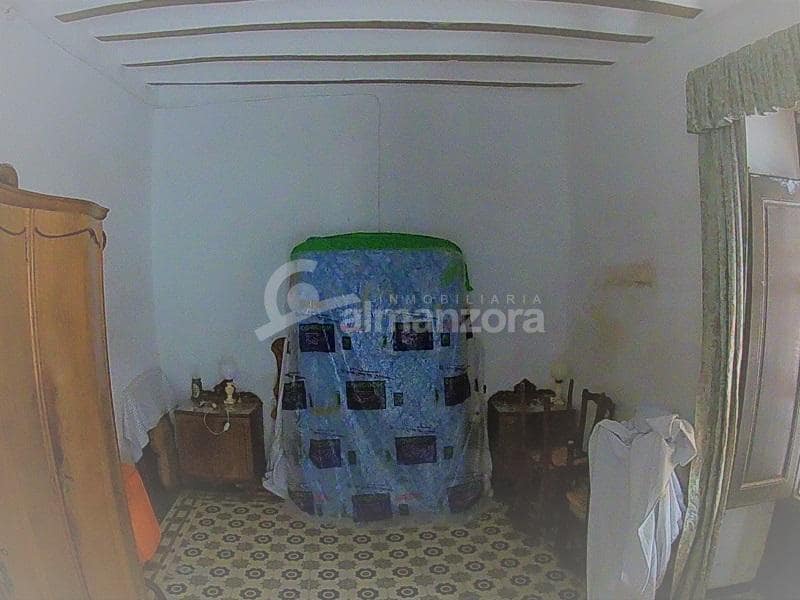 4 slaapkamer Huis te koop in Albox - € 75.000 (Ref: 5985450)