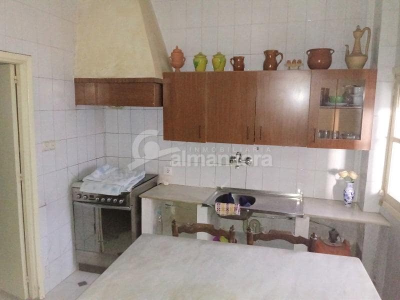 4 slaapkamer Huis te koop in Albox - € 75.000 (Ref: 5985450)