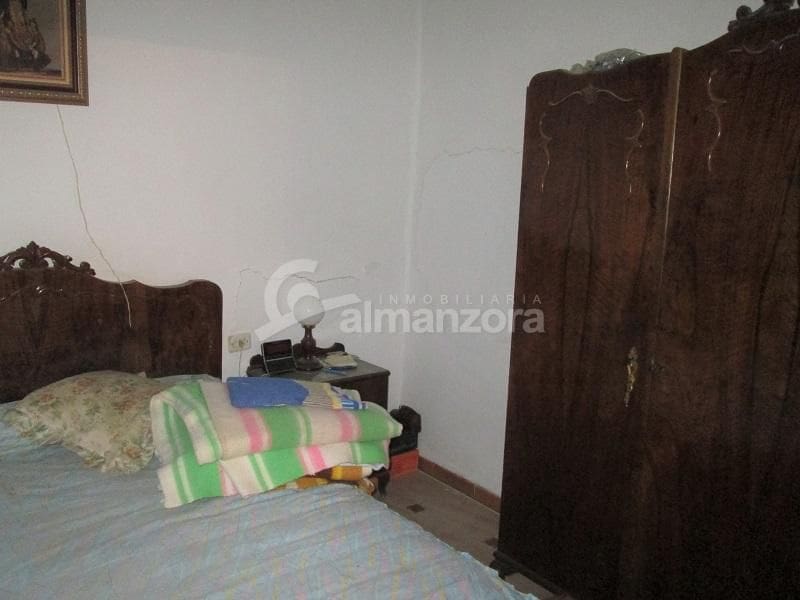 6 slaapkamer Huis te koop in Llanos de los Olleres - € 75.000 (Ref: 7329761)