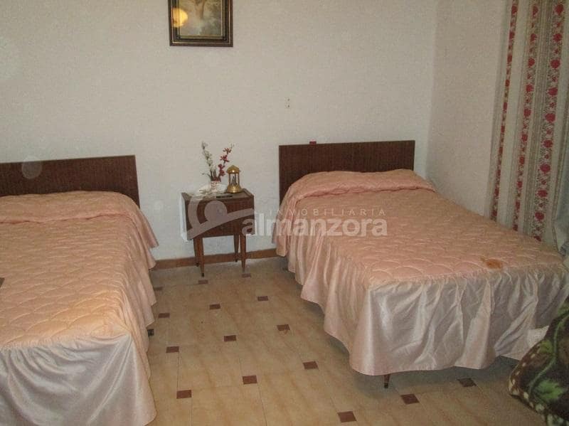 6 slaapkamer Huis te koop in Llanos de los Olleres - € 75.000 (Ref: 7329761)