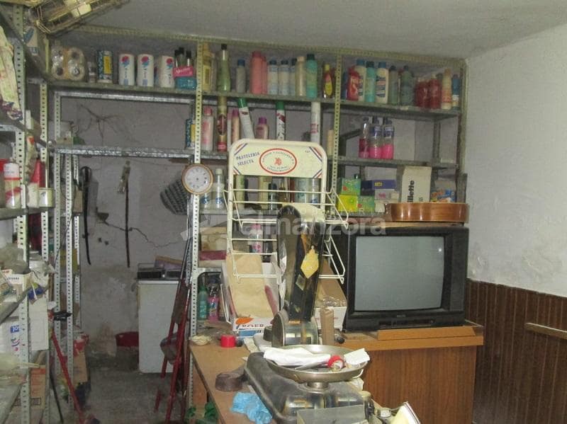 6 slaapkamer Huis te koop in Llanos de los Olleres - € 75.000 (Ref: 7329761)