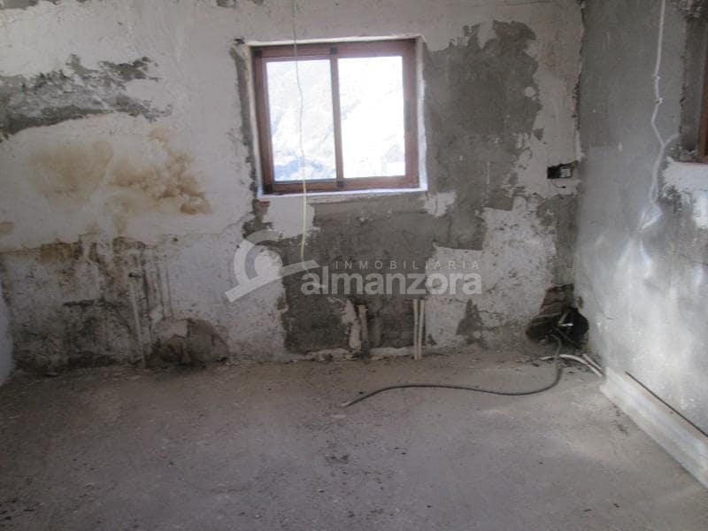 6 camera da letto Casa in vendita in Cantoria - 74.000 € (Rif: 7833916)