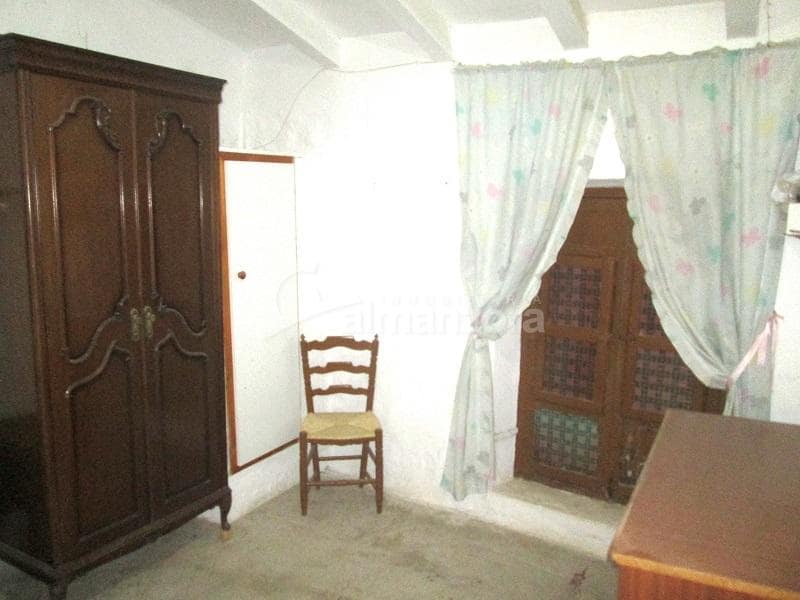 6 soveværelse Finca/Landehus til salg i La Alfoquia - € 75.000 (Ref: 8387958)