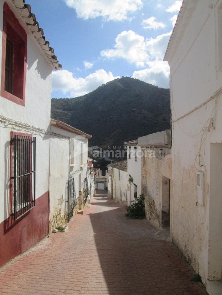 4 soverom Hus til salgs i Cobdar - € 65 000 (Ref: 8526434)