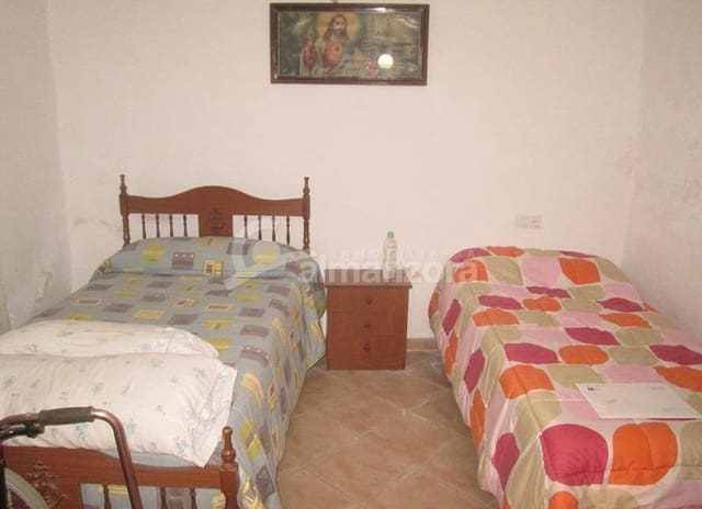 4 slaapkamer Huis te koop in Cóbdar - € 65.000 (Ref: 8526434)