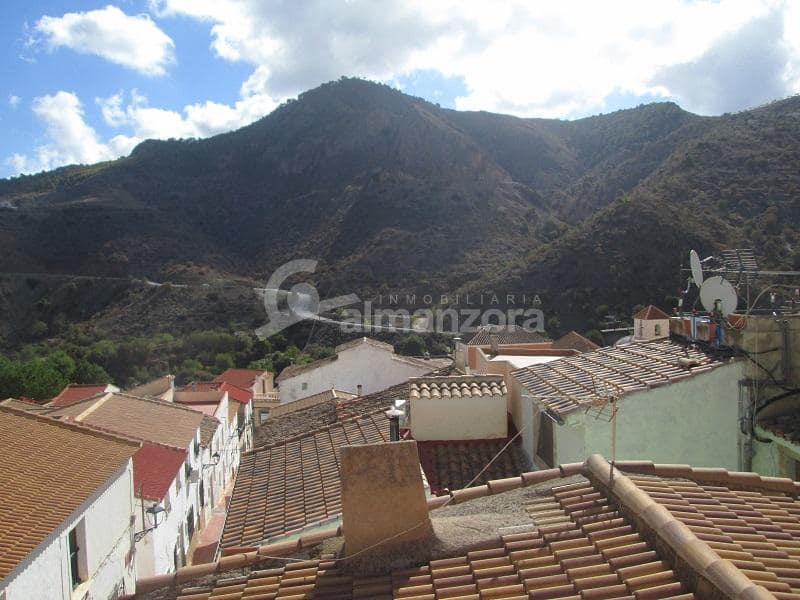 4 soverom Hus til salgs i Cobdar - € 65 000 (Ref: 8526434)