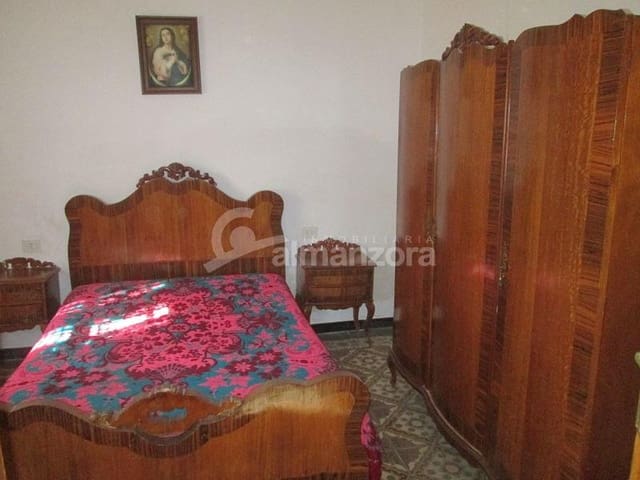 4 slaapkamer Huis te koop in Albox - € 129.000 (Ref: 8654684)