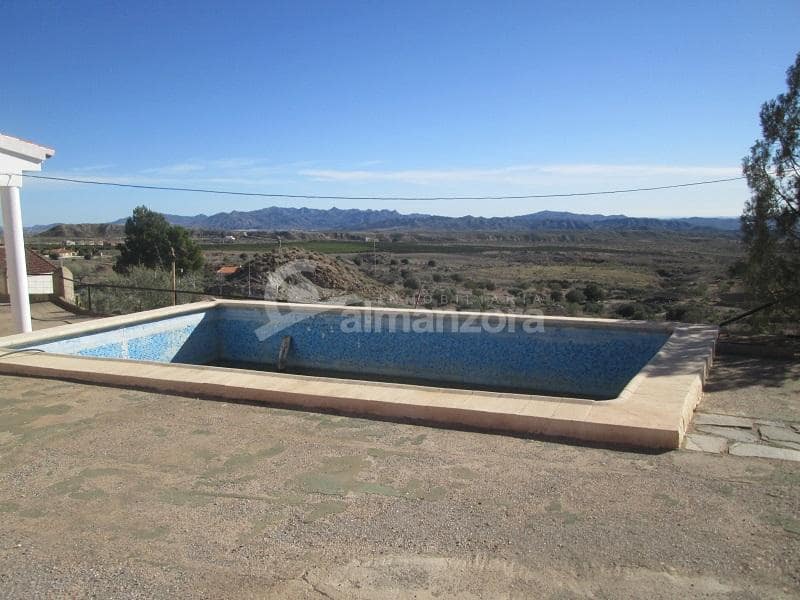 3 soveværelse Finca/Landehus til salg i Zurgena med swimmingpool - € 265.000 (Ref: 8729152)