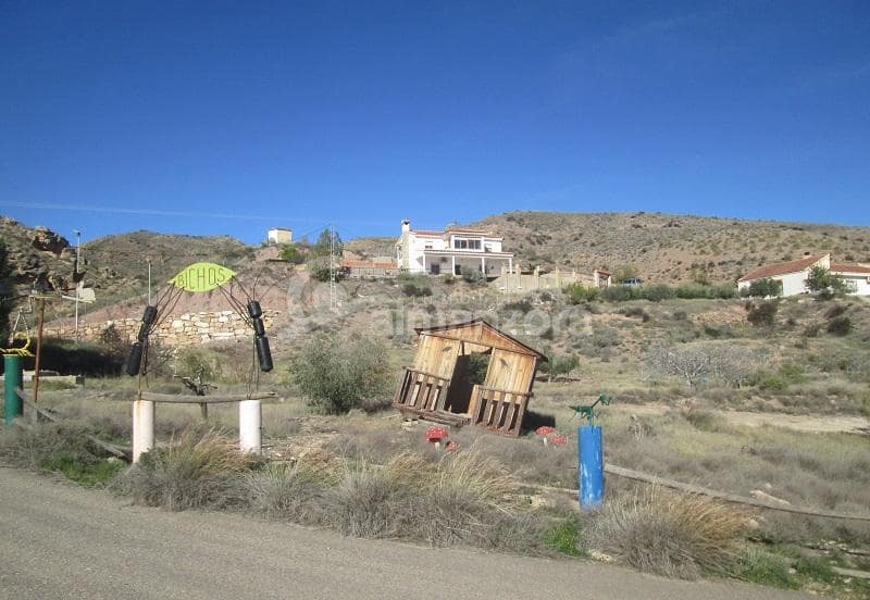 3 soveværelse Finca/Landehus til salg i Zurgena med swimmingpool - € 265.000 (Ref: 8729152)