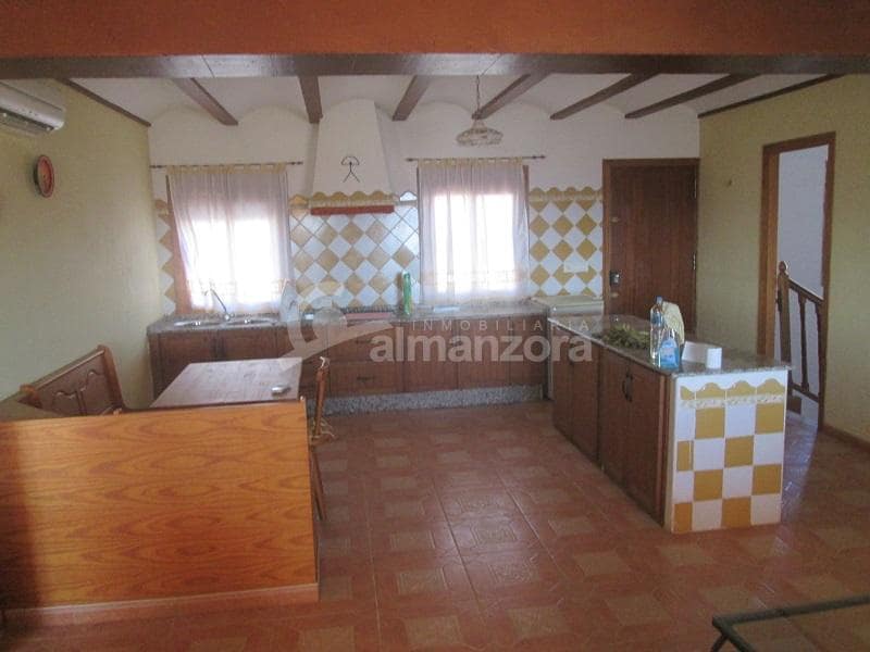 3 soveværelse Finca/Landehus til salg i Zurgena med swimmingpool - € 265.000 (Ref: 8729152)