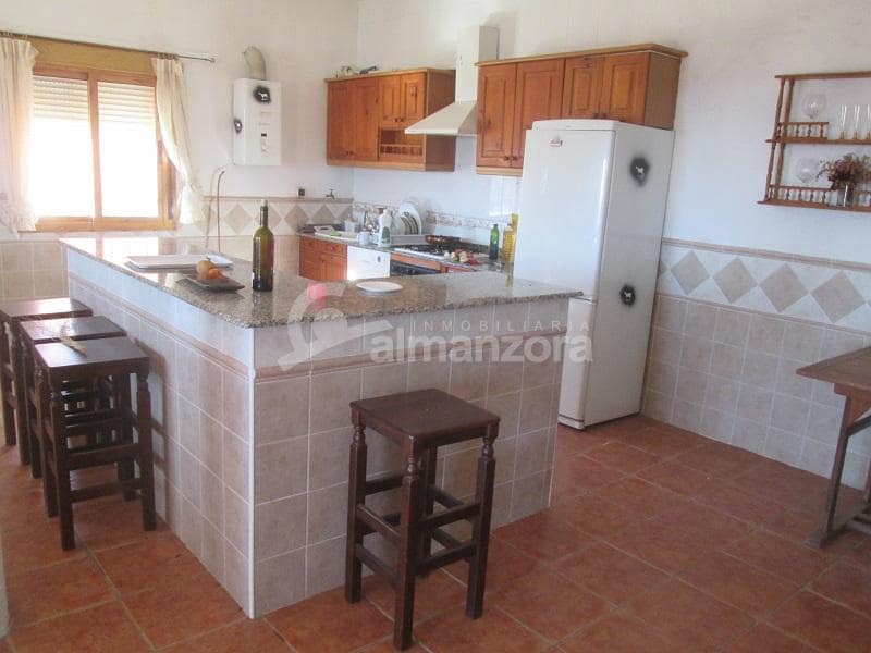 3 soveværelse Finca/Landehus til salg i Zurgena med swimmingpool - € 265.000 (Ref: 8729152)