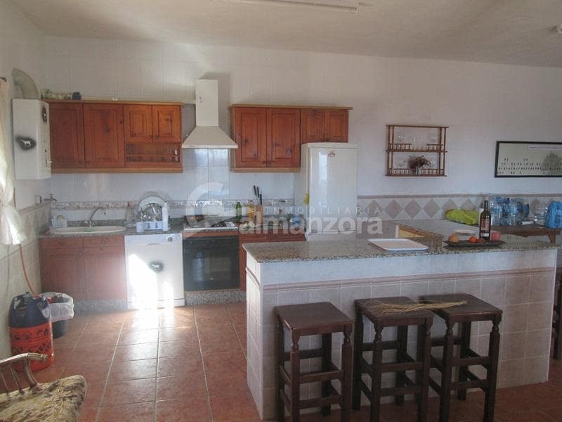 3 soveværelse Finca/Landehus til salg i Zurgena med swimmingpool - € 265.000 (Ref: 8729152)