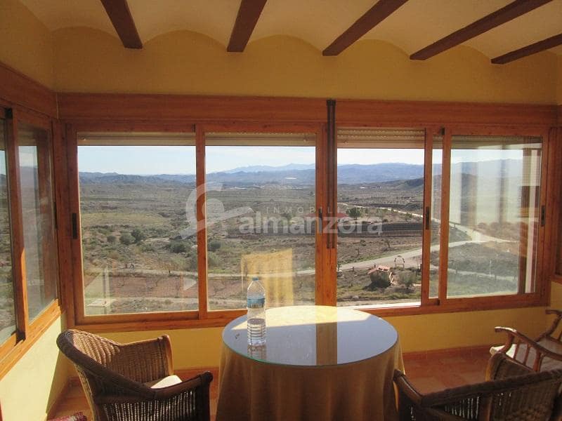 3 soveværelse Finca/Landehus til salg i Zurgena med swimmingpool - € 265.000 (Ref: 8729152)