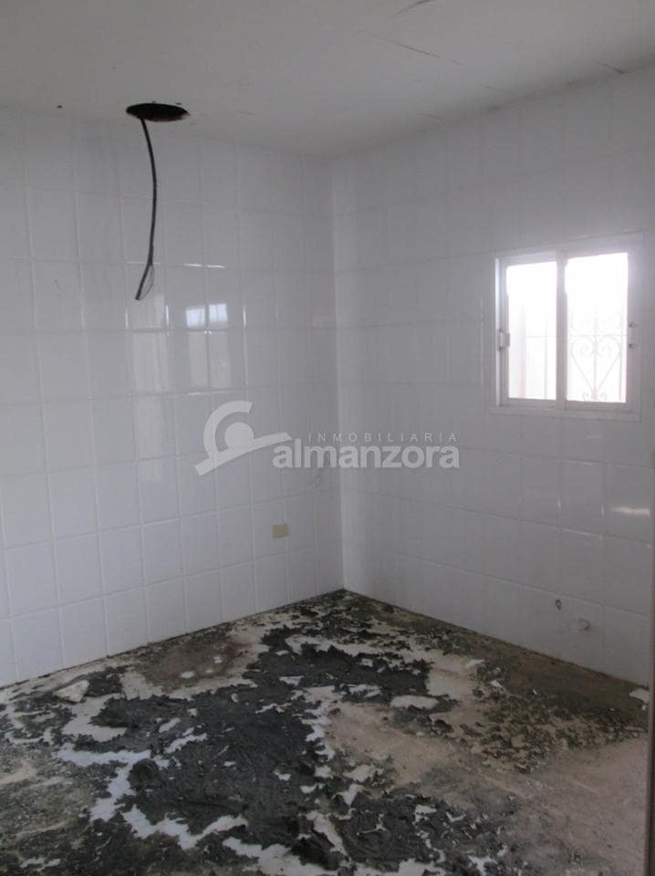 Erhverv til salg i Olula del Rio - € 110.000 (Ref: 8741022)